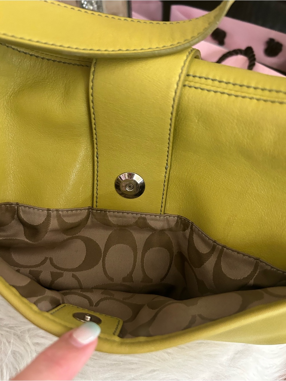 Y2K Vintage 2004 Coach Soho 9248 Lime Green Leather Buckle Flap Shoulder Bag - Picture 12 of 15